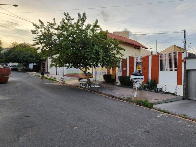 #2013 - Casa para Venda em Cuiabá - MT