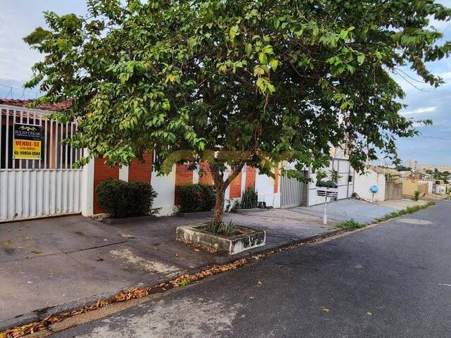 #2013 - Casa para Venda em Cuiabá - MT