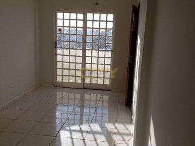 Apartamento para Venda em Várzea Grande - 2