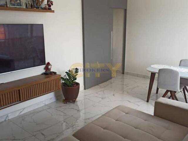 Apartamento para Venda em Cuiabá - 2
