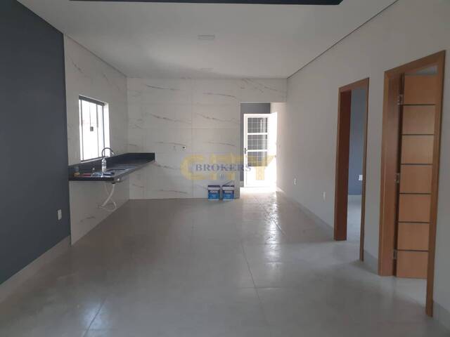 Casa para Venda em Cuiabá - 3