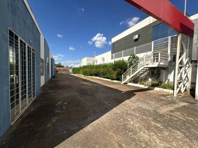 Prédio comercial para Venda em Cuiabá - 3