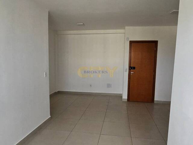 Apartamento para Venda em Cuiabá - 2