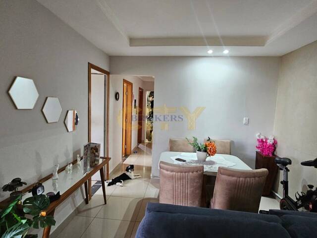 Apartamento para Venda em Cuiabá - 2
