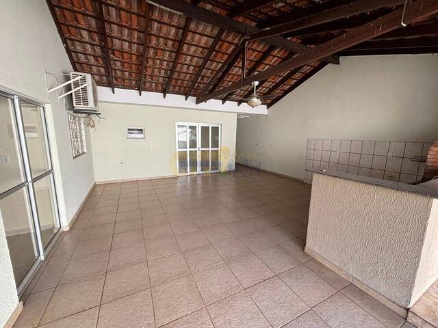 Casa para Venda em Cuiabá - 2