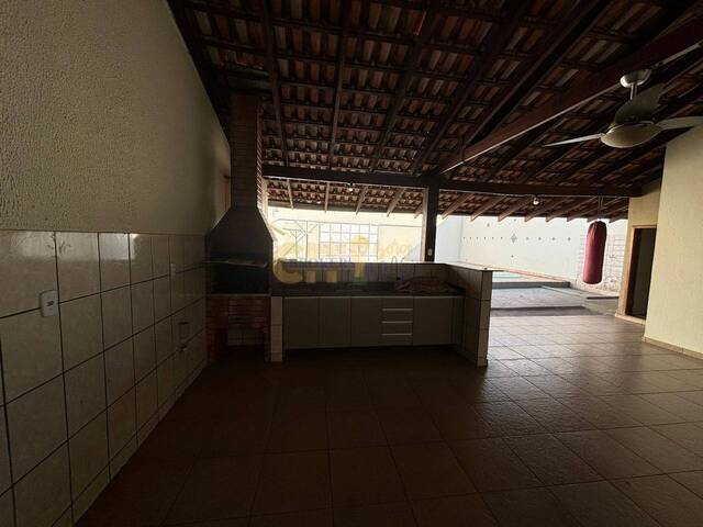Casa para Venda em Cuiabá - 3