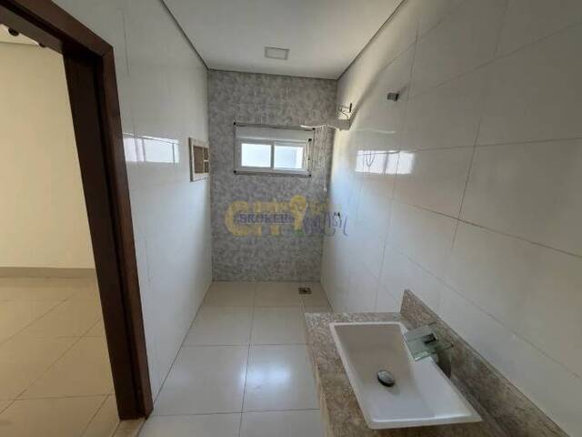 Casa para Venda em Cuiabá - 5