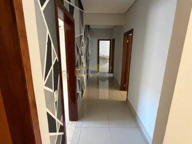 Casa para Venda em Cuiabá - 3
