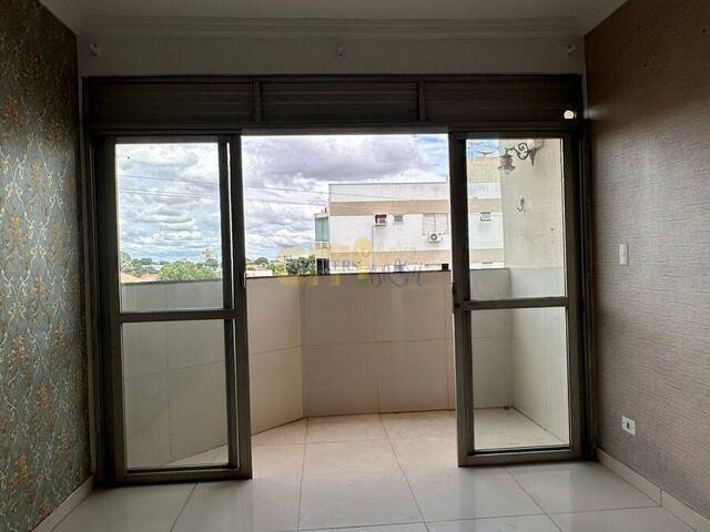 Apartamento para Venda em Cuiabá - 2