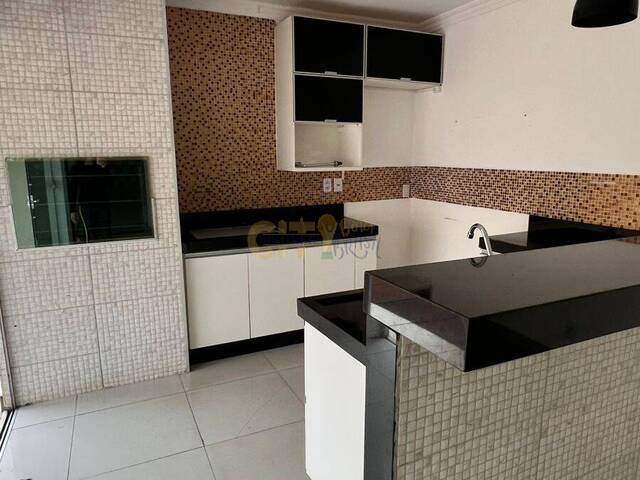 Casa para Venda em Cuiabá - 2