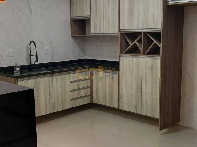 Casa para Venda em Cuiabá - 2