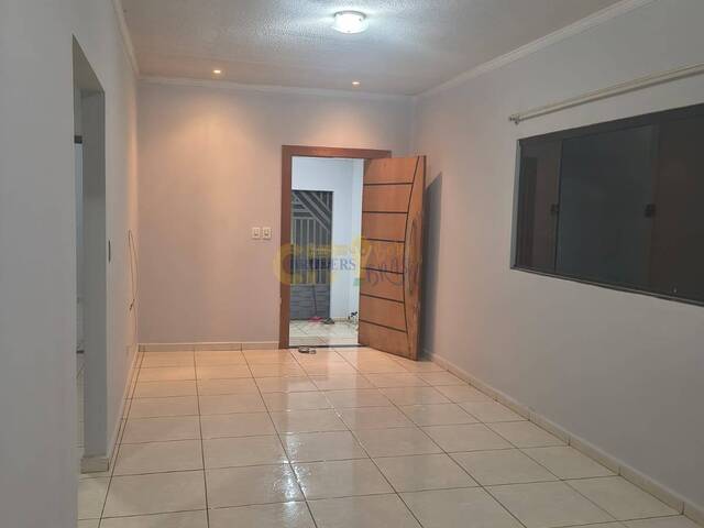 Casa para Venda em Cuiabá - 2