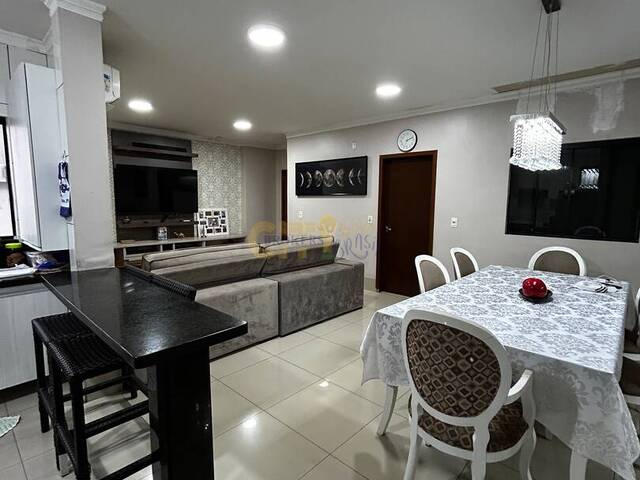 Casa para Venda em Cuiabá - 5