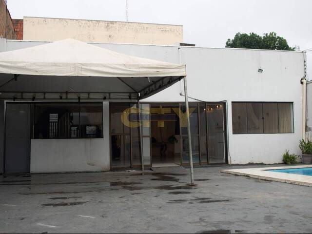 #2191 - Salão Comercial para Venda em Cuiabá - MT - 2
