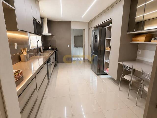 Apartamento para Venda em Cuiabá - 2