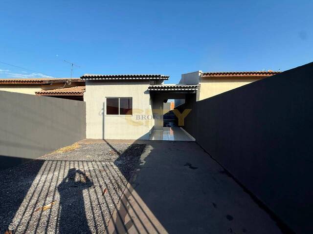 #2248 - Casa para Venda em Várzea Grande - MT - 1