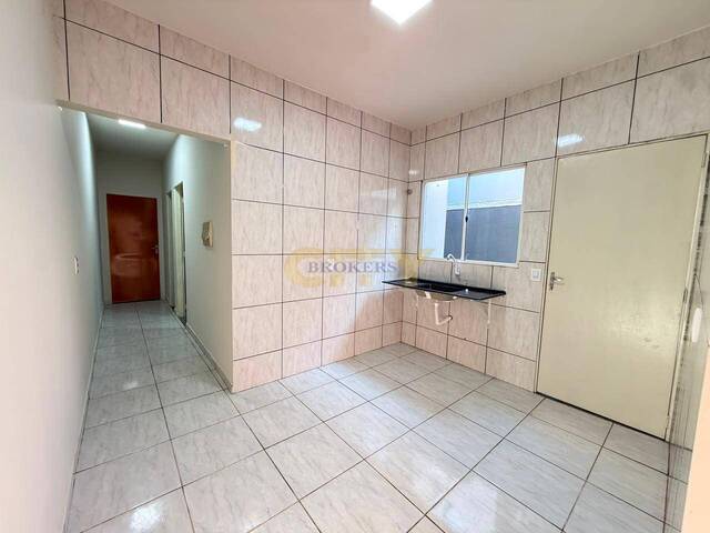Casa para Venda em Várzea Grande - 4