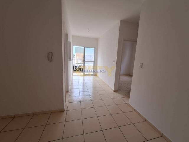 Apartamento para Venda em Várzea Grande - 3