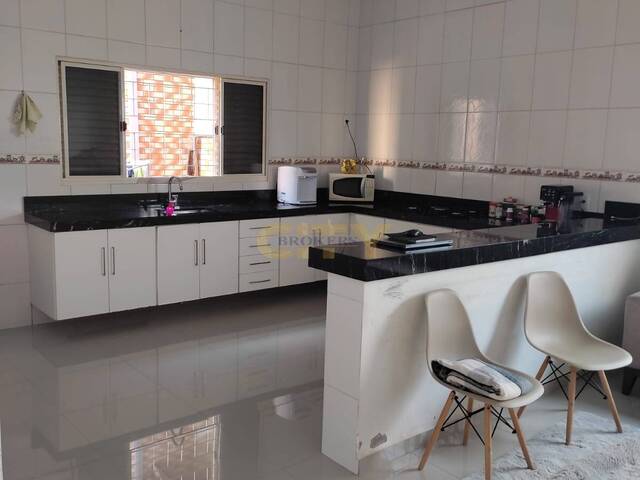 #2310 - Casa para Venda em Cuiabá - MT - 2